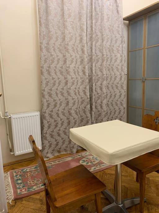 Central Location For One Person Budapest Exterior foto